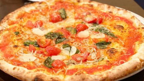 目黒本町の「ピッツェリア ラ ロッサ」はピザもうまいしランチの前菜の盛りがすごすぎ